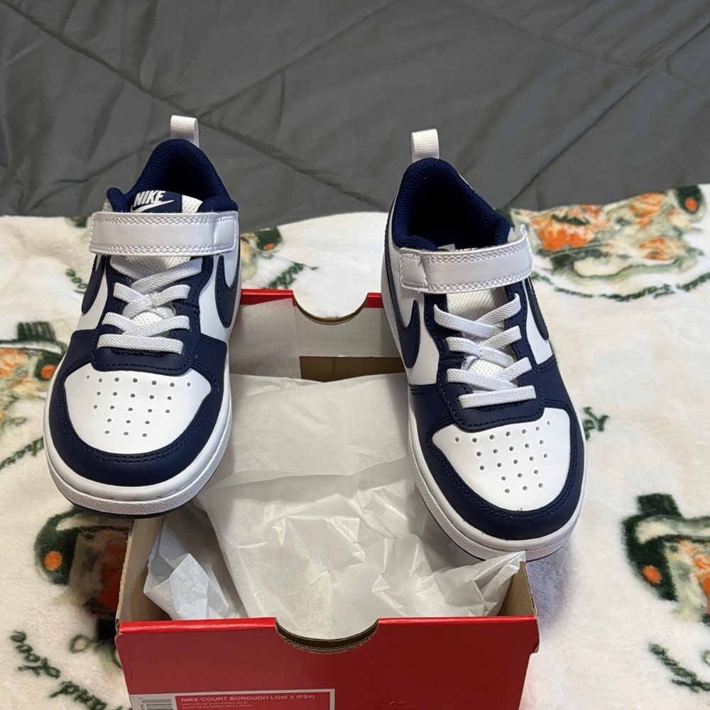 Nike Kids' Navy Blue and White Sneakers
